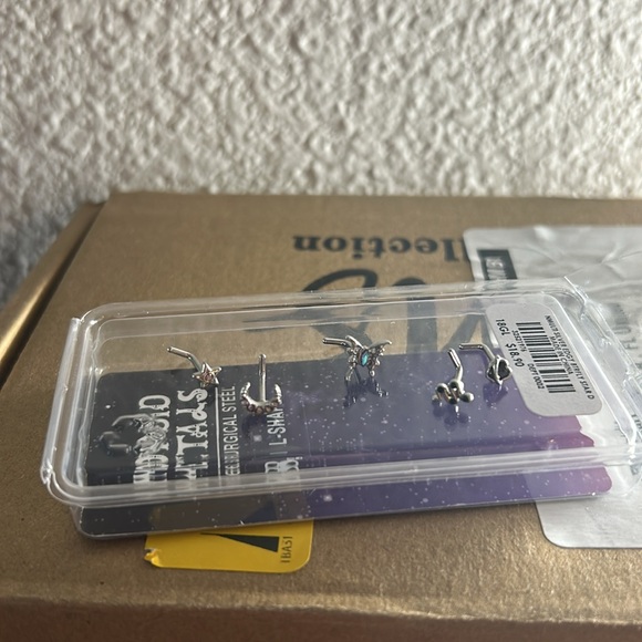 14 Piece L Shape & Hoop Nose Ring Bundle 18g - Picture 7 of 9